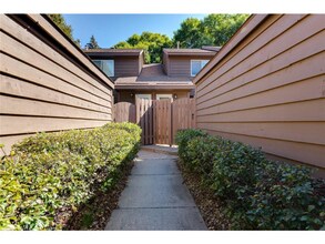2458 Crestwood Dr in North St. Paul, MN - Building Photo - Building Photo