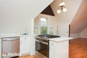 1111 W Roscoe St, Unit 3 in Chicago, IL - Building Photo - Building Photo
