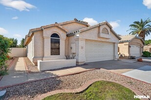 1961 W Derringer Way in Chandler, AZ - Building Photo