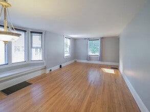 703 Clinton Ave in Kalamazoo, MI - Building Photo - Building Photo