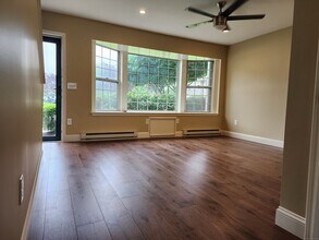 52 Glen Ridge Ct in New Milford, CT - Building Photo - Building Photo