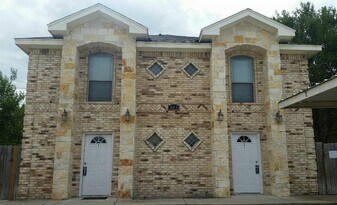 504 Rock Cir, Unit 1 in Harlingen, TX - Building Photo