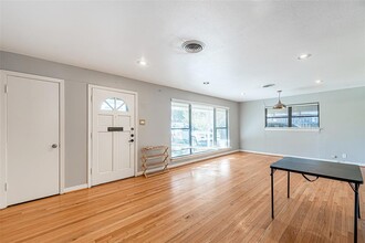 4114 Lemac Dr in Houston, TX - Foto de edificio - Building Photo