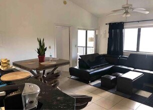 2445 SW 18th Terrace in Fort Lauderdale, FL - Building Photo - Building Photo