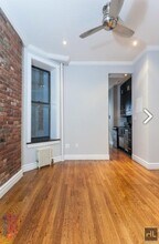 MOTT ST. in New York, NY - Foto de edificio - Building Photo