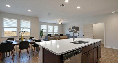 798 Eves Necklace Dr. in Mustang Ridge, TX - Building Photo - Building Photo
