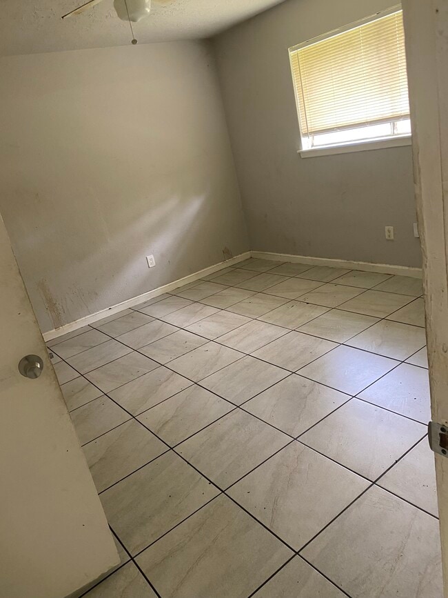 property at 8019 Beech Cove Ln