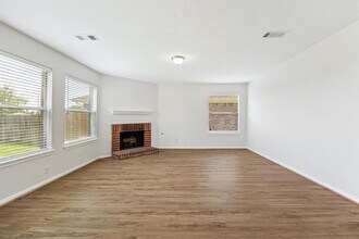 1518 Hunter Green Ln in Fresno, TX - Building Photo - Building Photo