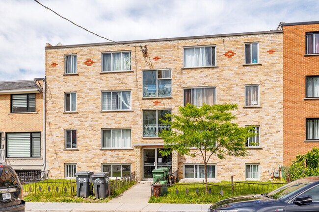 9145 Du Parc Av
