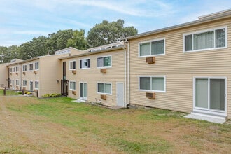 Horizon Homes in Naugatuck, CT - Foto de edificio - Building Photo