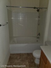 9050 W Warm Springs Rd-Unit -Unit 2148 in Las Vegas, NV - Building Photo - Building Photo