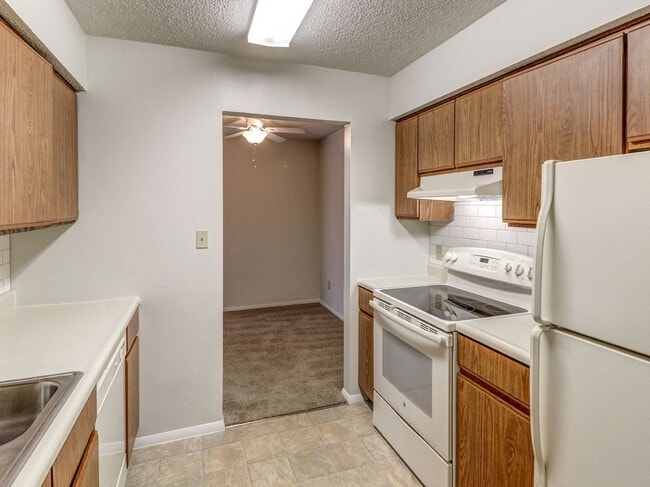 Ashley Pointe in Evansville, IN - Foto de edificio - Building Photo