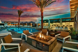 Canvas in Tempe, AZ - Building Photo