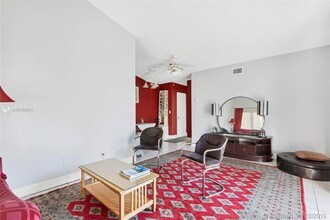 8101 Abbott Ave-Unit -13 in Miami Beach, FL - Building Photo - Building Photo