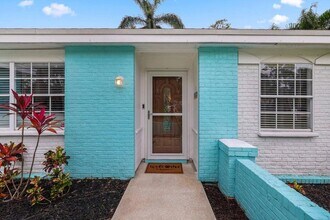 5554 Hibiscus Rd in Jupiter, FL - Building Photo - Building Photo