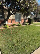 9206 Crenshaw Blvd, Unit Inglewood Duplex in Inglewood, CA - Building Photo
