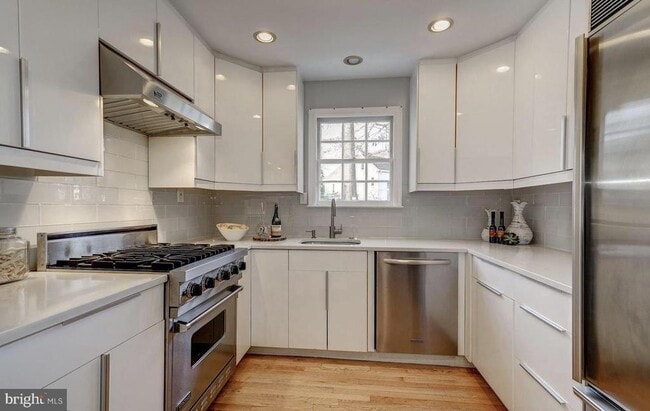 property at 1628 N Harrison St