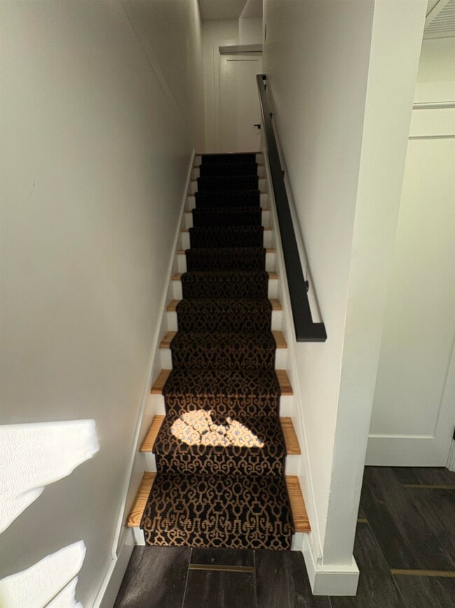 17 Zabriskie St in Hackensack, NJ - Building Photo - Building Photo