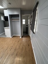 2080 Yale St, Unit Cottage in Palo Alto, CA - Building Photo - Building Photo