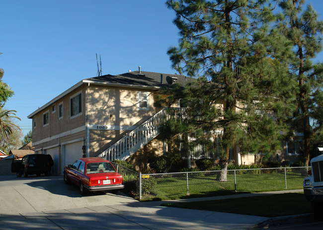 1009 S Belle Ave in Corona, CA - Building Photo - Building Photo