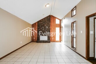 8216 Shallow Glen Trail in Memphis, TN - Building Photo - Building Photo