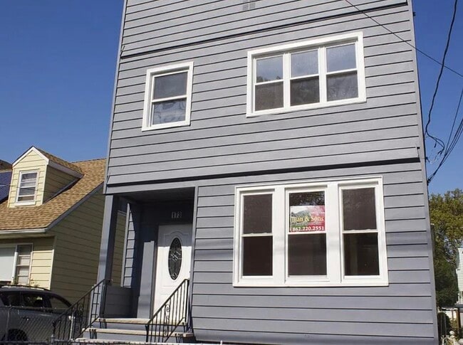 173 Mallory Ave in Jersey City, NJ - Building Photo - Building Photo