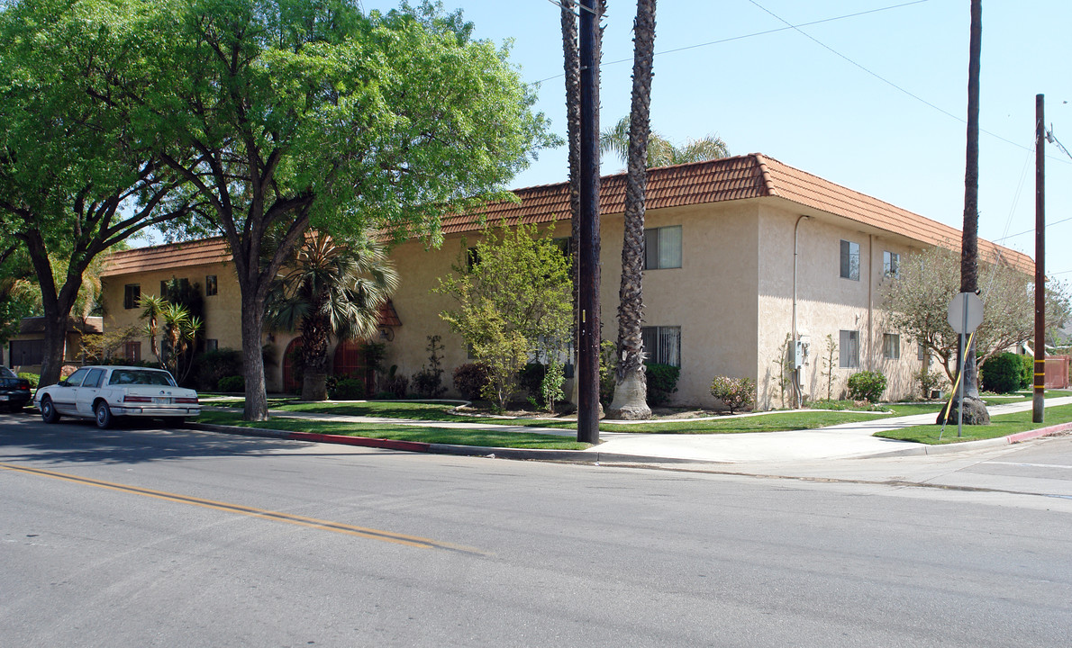 Devonshire Apartments in Hemet, CA - Building Photo