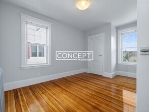 12 Windsor Rd in Medford, MA - Building Photo - Building Photo