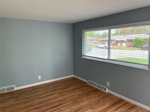 2415 Chesstal St in St. Charles, MO - Building Photo - Building Photo