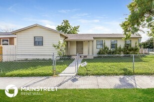 948 Market St in West Palm Beach, FL - Building Photo