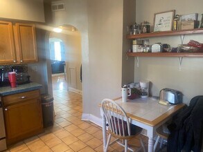 554 N Long Ave, Unit 2nd Floor in Chicago, IL - Foto de edificio - Building Photo