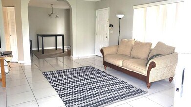 721 Kensington Lake Cir in Brandon, FL - Building Photo - Building Photo