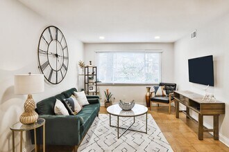 7055 Hampton Ave in St. Louis, MO - Foto de edificio - Building Photo