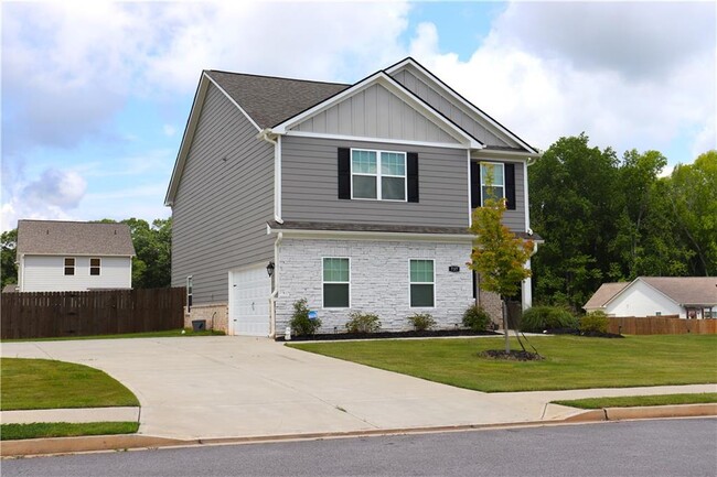 737 Woody Dr in Monroe, GA - Building Photo - Building Photo