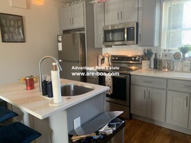 10 Harding St, Unit 1R Apartamentos