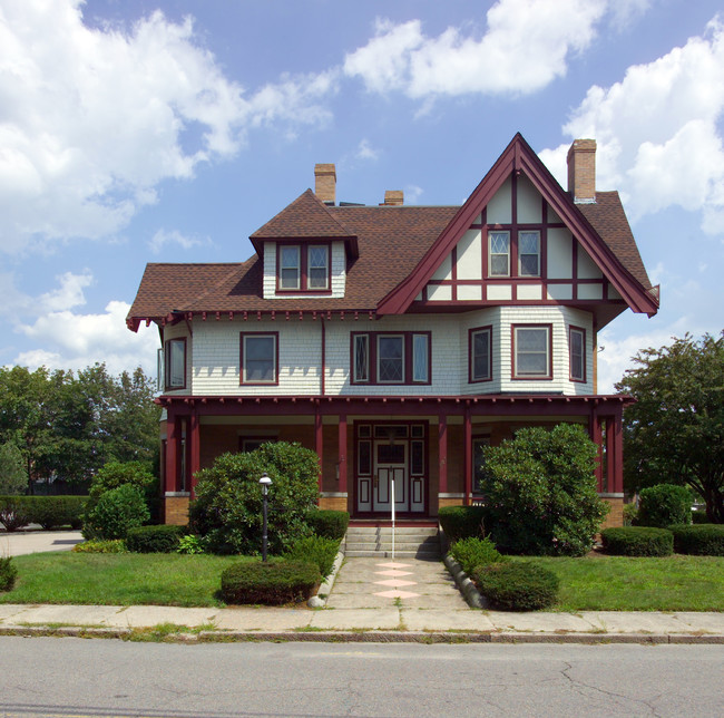 151 Rumford Ave in Mansfield, MA - Building Photo - Building Photo