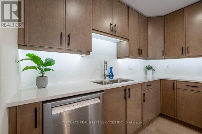 905 Bamford Ter in Peterborough, ON - Building Photo - Building Photo