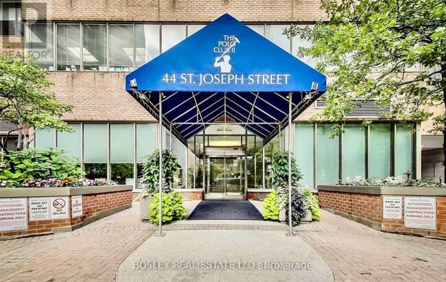 44-1144 St Joseph St