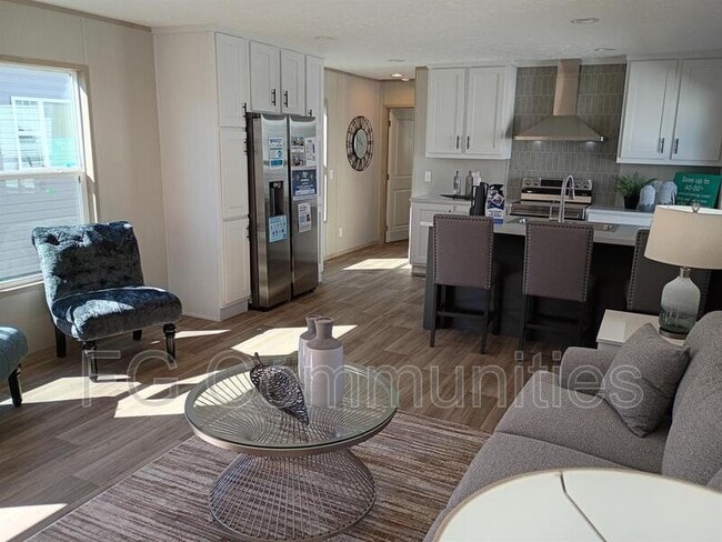 1124 N Bryan Rd in Jacksonville, NC - Building Photo - Building Photo