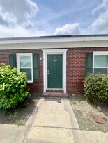 230 Lanier Dr in Statesboro, GA - Building Photo