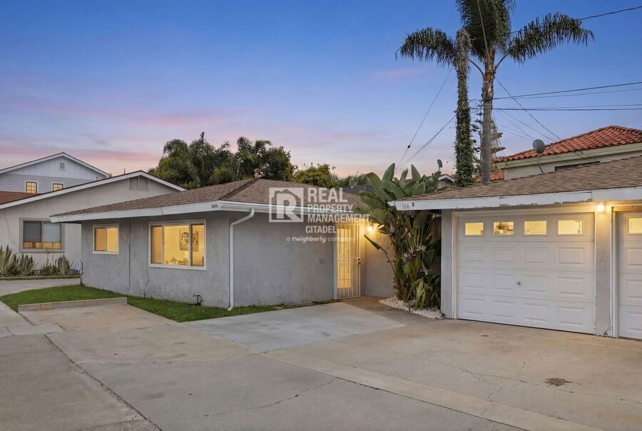 186 E 21st St in Costa Mesa, CA - Building Photo