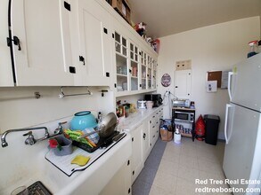 21 Herrick Rd in Newton, MA - Building Photo - Building Photo