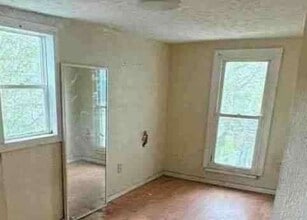 327 4th Ave in Sharon, PA - Building Photo - Building Photo