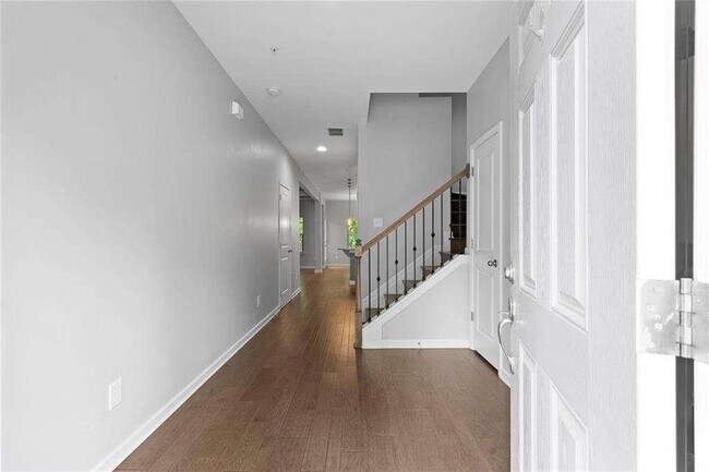 113 Oakview Passage in Canton, GA - Building Photo - Building Photo