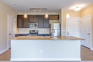 The Grandstone in Mason, OH - Building Photo