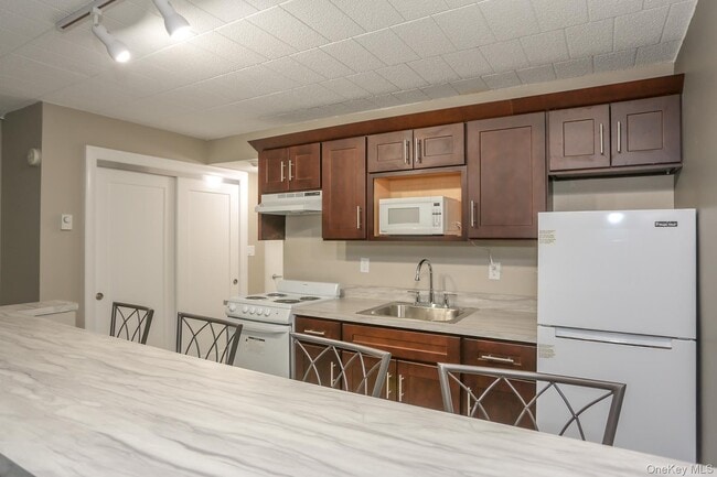 30 US-9W in Congers, NY - Building Photo - Building Photo