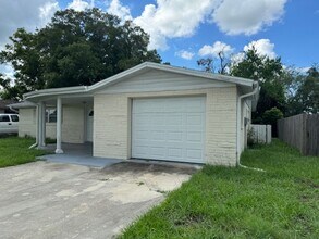 5546 Moog Rd in Holiday, FL - Building Photo - Building Photo