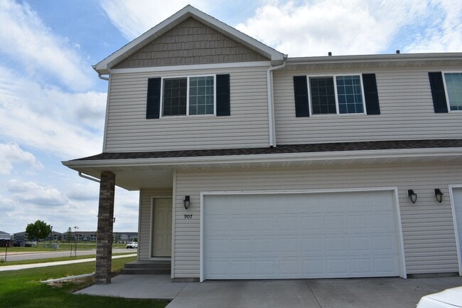 property at 907 30th Ave W