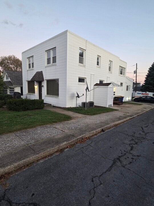 2050 Stanton St in York, PA - Building Photo