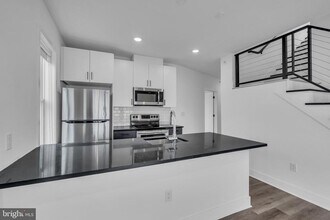 330 Cecil B. Moore Ave in Philadelphia, PA - Building Photo - Building Photo